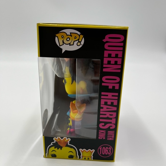 Alice in Wonderland Funko Shop Black Light POP Bundle Set + 4 Free Pop Protector - Picture 12 of 16